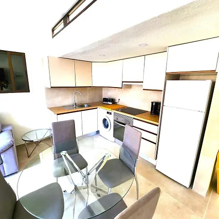 Apartment 1 Bedroom Apt With Sea Viewsk109 *